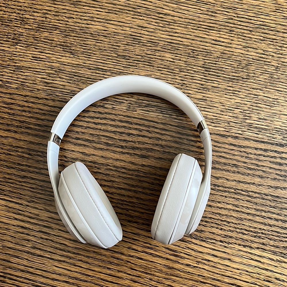 Beats Wireless Studio 3 Headphones
